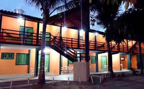 Guest house Chales Praias Do Sul 2*