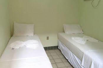 Chales Praias Do Sul Guest house 2*